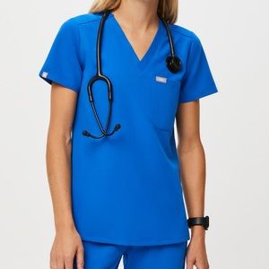 FIGS Catarina one pocket scrub top